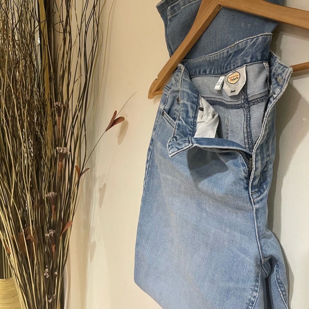 VINTAGE Talbots light wash (STRETCHY) Denim Jeans!